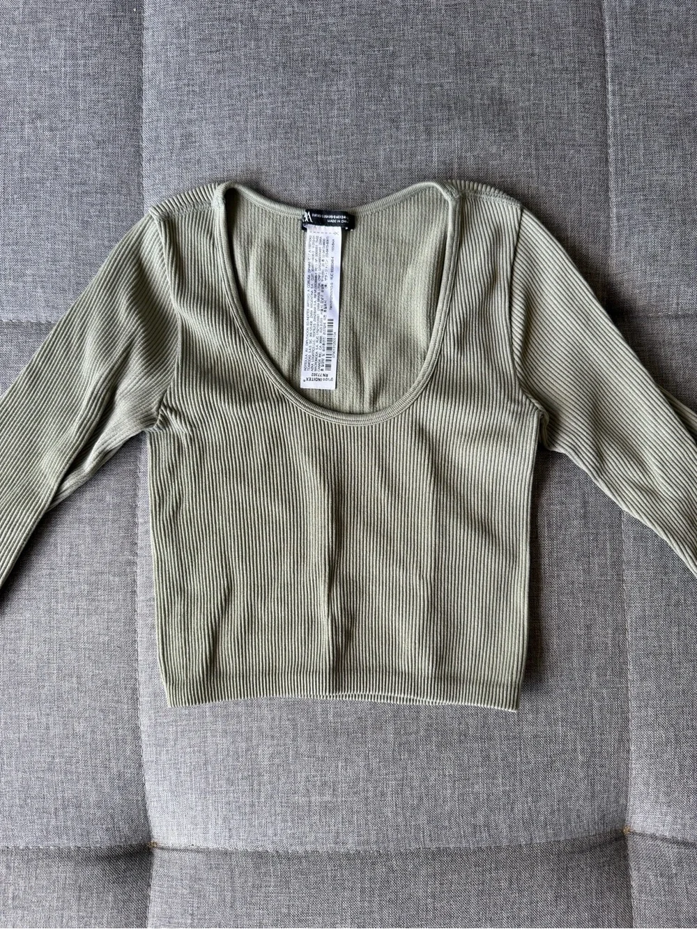 Zara Olive Ribbed Scoop-Neck Long Sleeve Crop Top